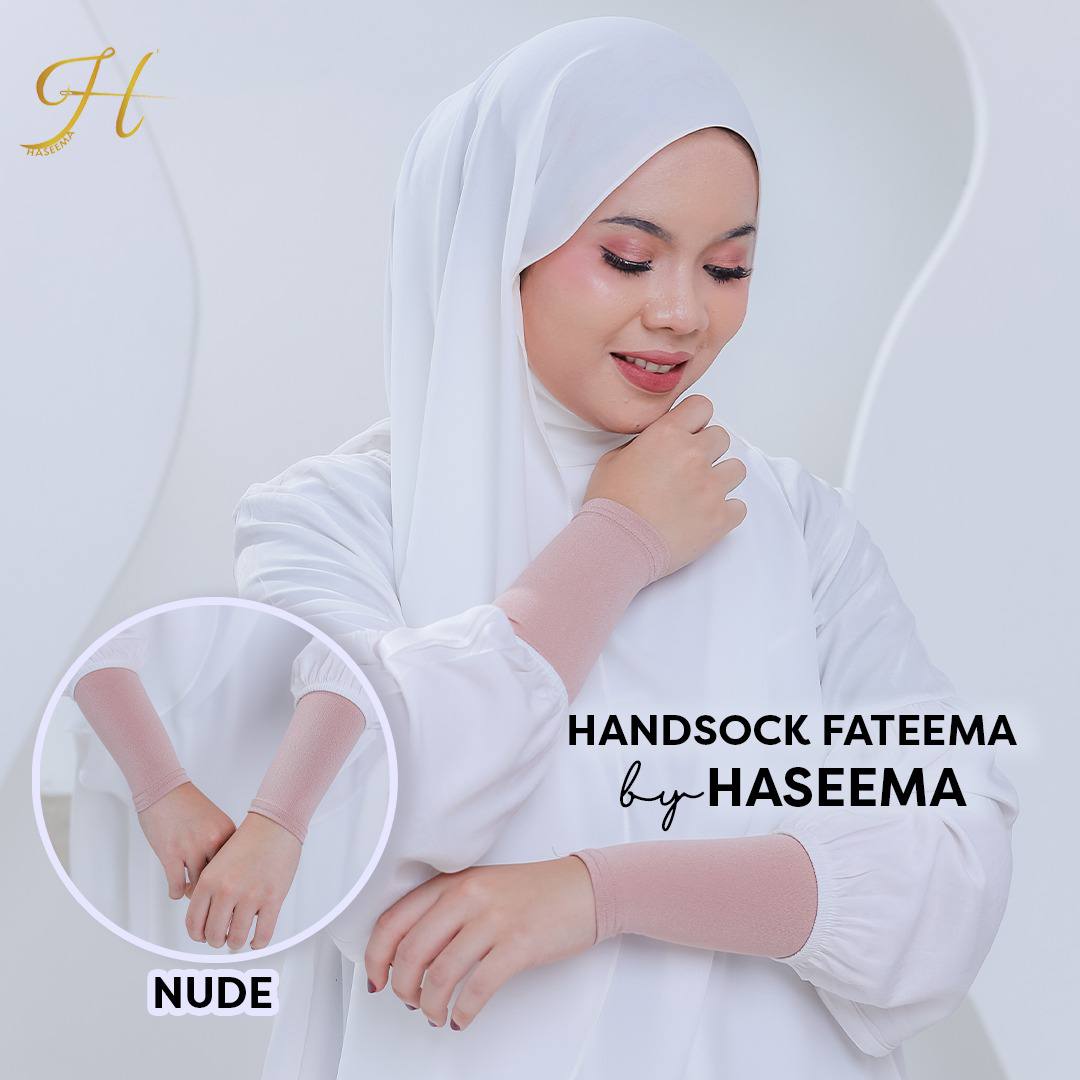 Handsock Fateema in Nude
