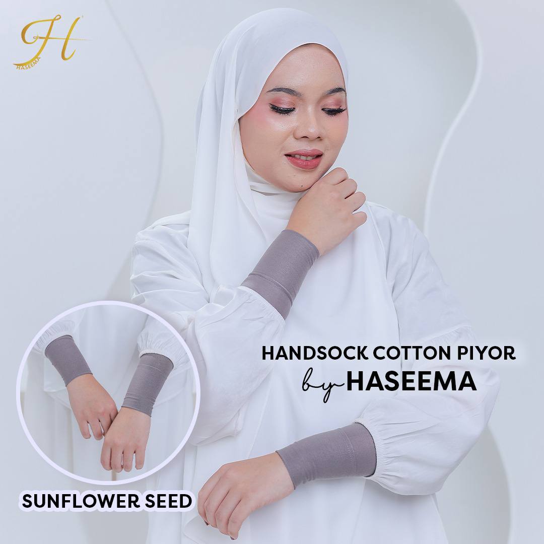 Handsock Cotton in Sunflower Seed