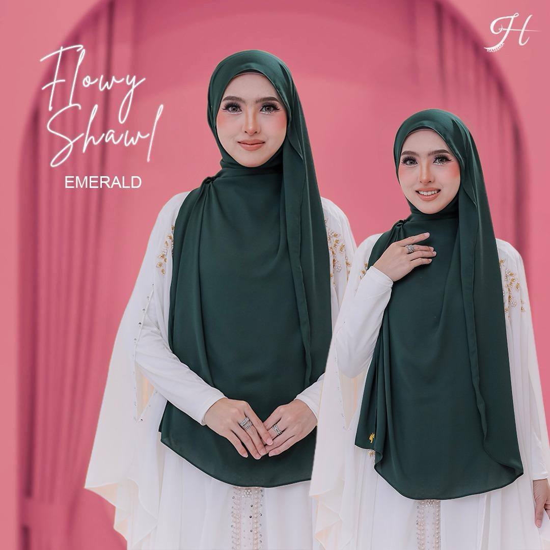 Flowy Shawl in Emerald